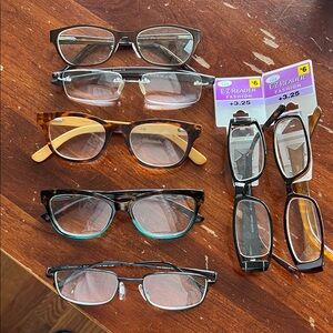 Stylish Reading Glasses Set